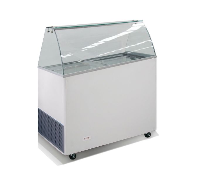 SCHEPIJSVITRINE CORSICA 6