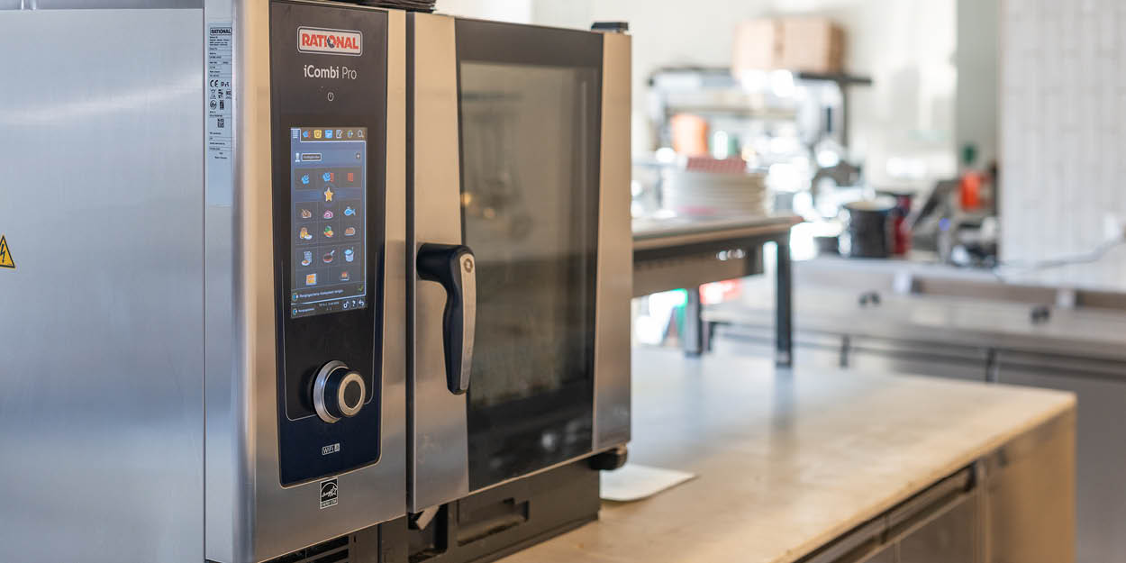Rational iCombi Pro in een professionele keukenopstelling